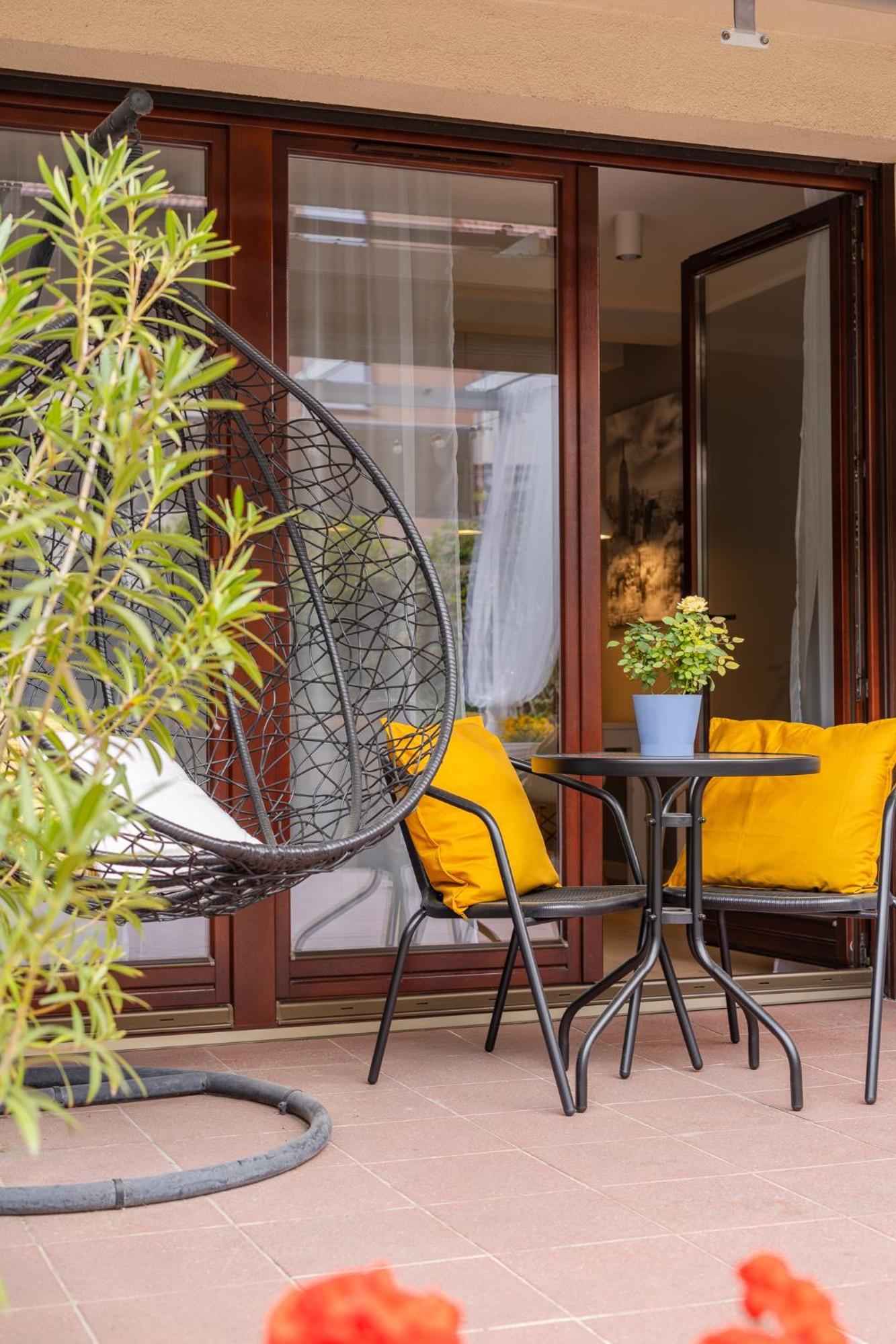 Ferienwohnung Rentplanet - Apartament Partynice Breslau Exterior foto