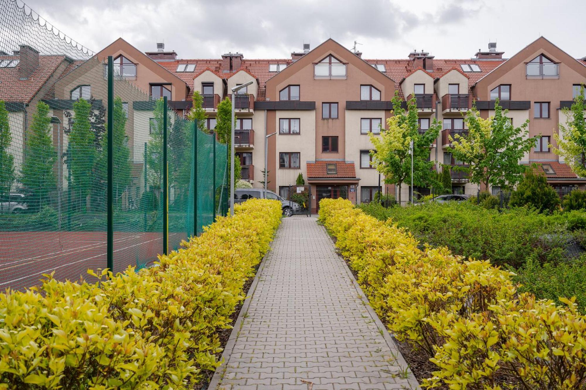 Ferienwohnung Rentplanet - Apartament Partynice Breslau Exterior foto